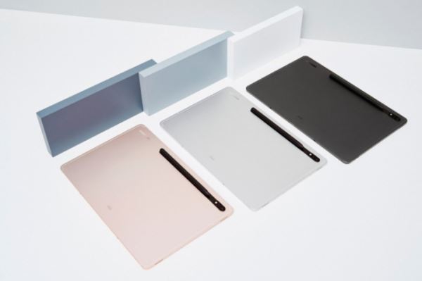 <br />
                            Представлены планшеты Galaxy Tab S8: диагонали больше, корпуса тоньше<br />
                        
