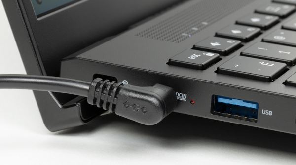 Обзор ноутбука Digma Pro Sprint M младшей из трех новых линеек